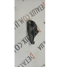 Кронштейн кріплення подушки двигуна (правий) 8200818975 на Renault Trafic, Opel Vivaro, Nissan Primastar 2006 — ≥ г.в. 2.0dci, 2.0ctdi 